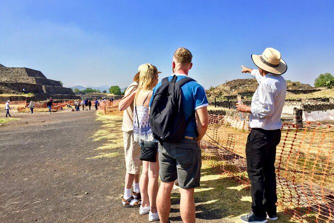 TEOTIHUACAN with a certified local guide -PRIVATE & SHARED OPTION - A quick museum stop that actually connects the dots