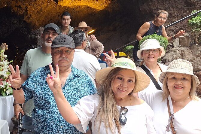 Teotihuacan without crowds, without tourist traps. - Inside the archaeological zone: a guided 2-hour walk that makes the site click