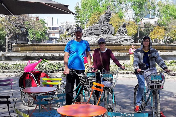 The best of Mexico City Bike Experience EXPRESS - Stop 1: Monumento y Museo de la Revolución and what the guide makes you notice
