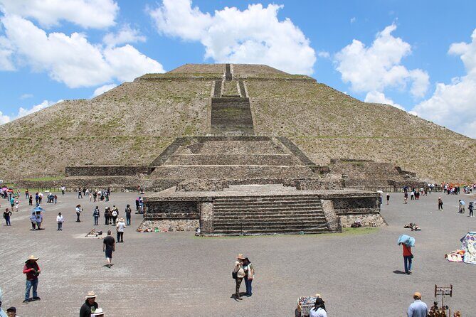 The best tour to Teotihuacán from Mexico City - City pickup to Teotihuacán: why this day feels like a whole excursion