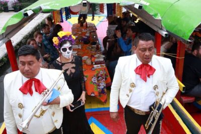 The real "Dia de muertos" tour in Mixquic + secret cemetery - Xochimilco trajineras: singing Catrina, mariachi, tacos, and drinks