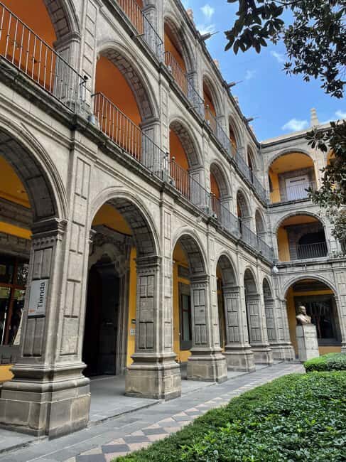 The Steps of Frida: Mexico City - Metropolitan Cathedral to the Zócalo: starting with the view