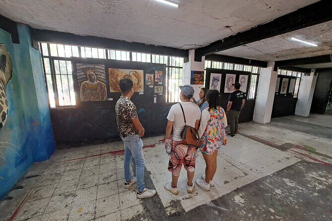 Tour Evolution of Muralism paints your Grafiti - How the public transport portion shapes the whole day