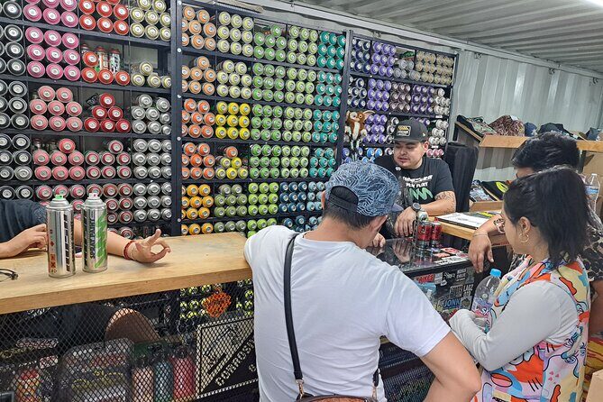 Tour Evolution of Muralism paints your Grafiti - Who should book this mural + graffiti tour