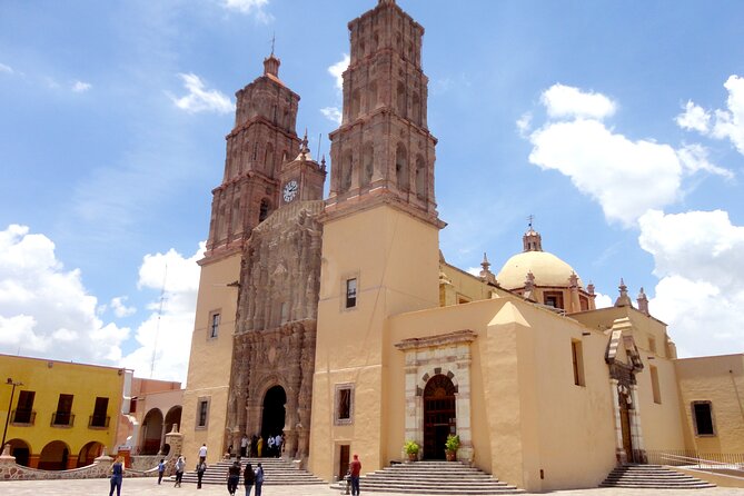 Tour to Dolores Hidalgo and Atotonilco from San Miguel de Allende - Dolores Hidalgo: walking the Independence Route with real atmosphere