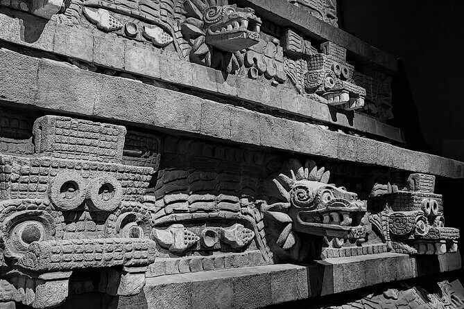 Tour to Teotihuacan from CDMX with entrances included - Pyramid of the Sun: magnitude, plus time to actually look
