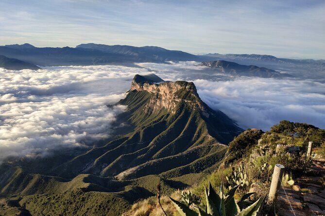 Tour to the Sierra Gorda in 1 day, starting from Querétaro - Stop 1: Mirador Cuatro Palos for Big-View Hiking