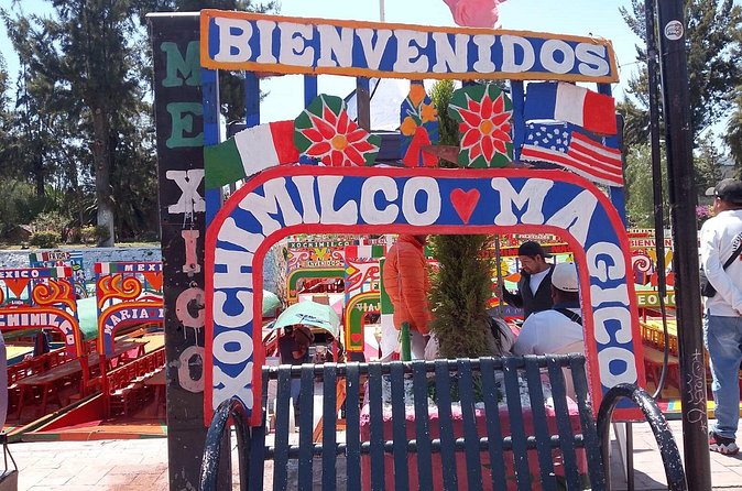 Tour to Xochimilco and Coyoacan and Frida Khalo - Pickup, pacing, and the small-group advantage (plus the risks)