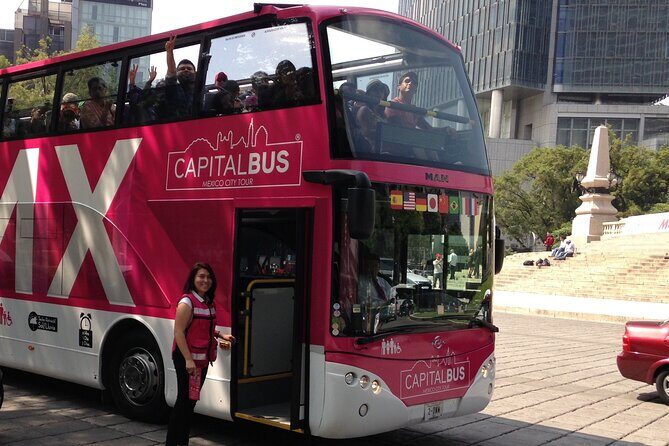 Tourist Bus in Mexico City Night Tour or Hop-On Hop-Off Service - Starting at the Zócalo: Getting On Without Losing Time