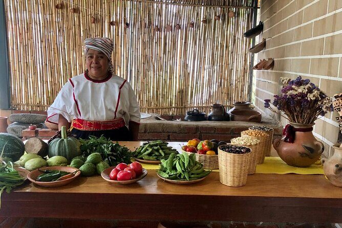 Traditional Cooking Class with Minerva Lopez - Mercado de Abastos: Where the mole starts