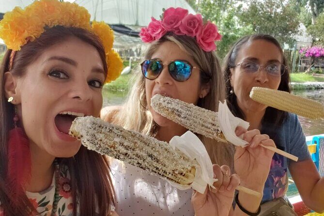 Trajinera ride in Xochimilco - Should You Book This Xochimilco Traginera Ride?