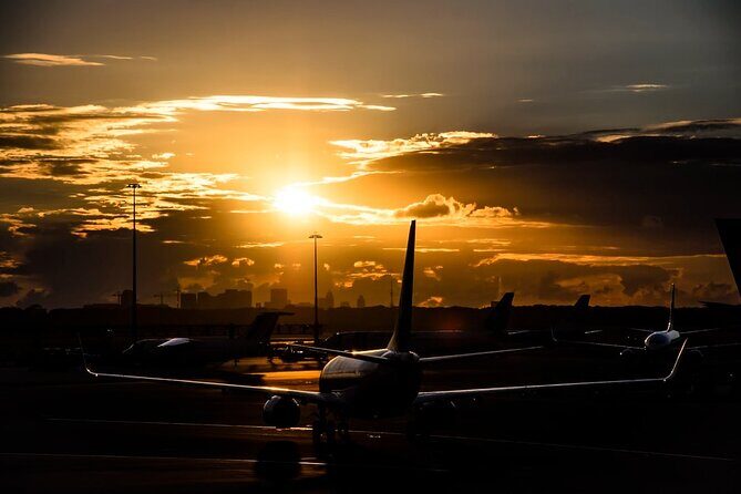 Transfer & assistance one-way from/to Mexico City Airport/hotel - Private vs shared transfers: how your choice affects the ride