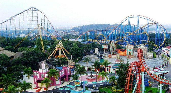 Transportation and access to Six Flags amusement park - Your 7 hours inside Six Flags: how to make time count