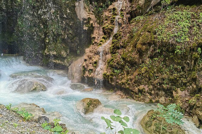 Travel to Tolantongo: Transportation and tickets - The Road Trip to Tolantongo: 3.5 Hours Each Way (Plus Breaks)