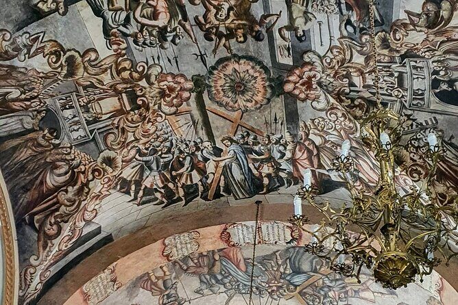 Trip from San Miguel to the Sacred Frescoes of Atotonilco - 1PM - Tempera paintings from entrance to altar: how to look without getting lost