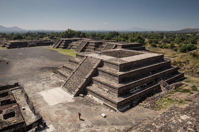 Unlock Teotihuacan Pyramids: Private Tour & Delicious Local Lunch - The town after the pyramids: San Juan Teotihuacán and rural life