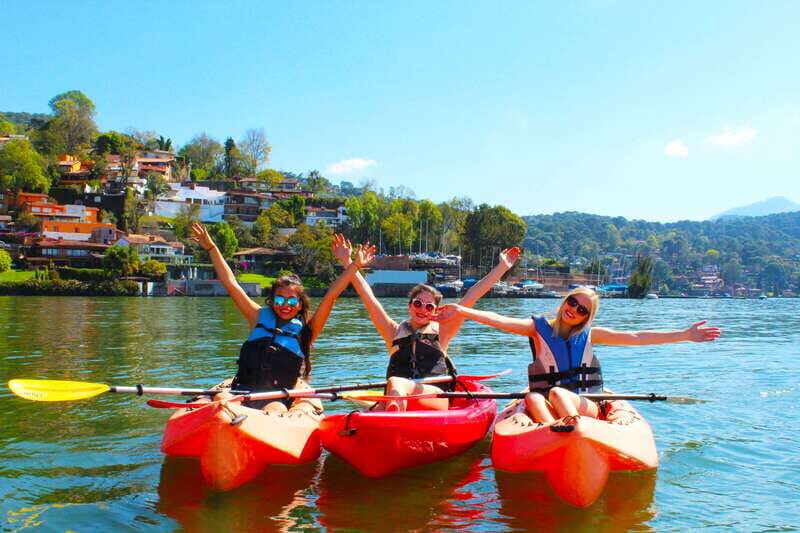 Valle de Bravo: Kayaking Tour - Paddling at Your Own Speed: Freedom With Training Wheels