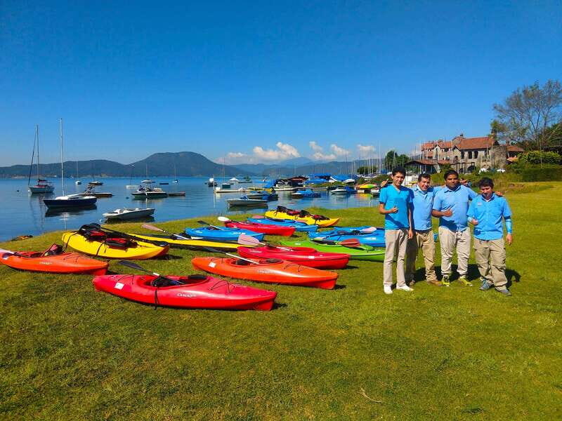 Valle de Bravo: Kayaking Tour - Meeting at Club de Remo and Getting Your Instructions