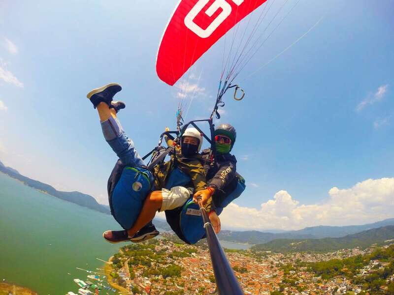 Valle de Bravo: Paragliding flight - The Launch Ramp: A Few Steps, Then the Sky