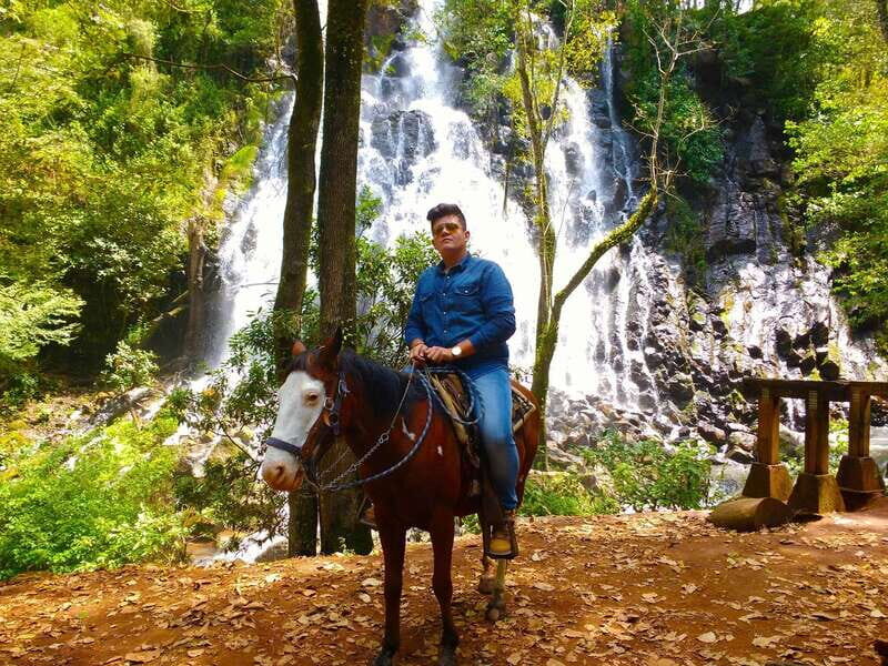 Valle de Bravo: Waterfall Riding Tour - Starting at Juan’s stables: where you’ll mount up