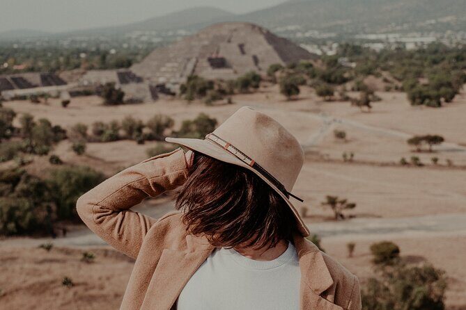 VIP Teotihuacan & Guadalupe Shrine Tour: A Journey Through Time - From Mexico City pickup to Teotihuacan: why the early start matters