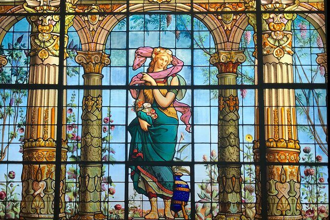 Visit the Imperial Castle in Chapultepec - How the 3-hour private format really feels
