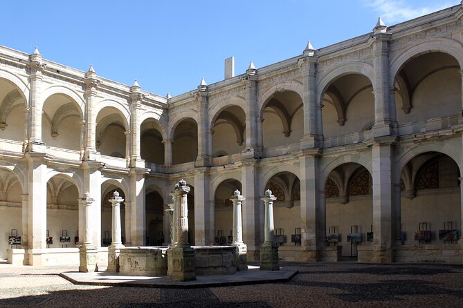 Walking tour and Museums Oaxaca - Mercado 20 de Noviembre: snacks, mezcal, and the gift-shopping lane