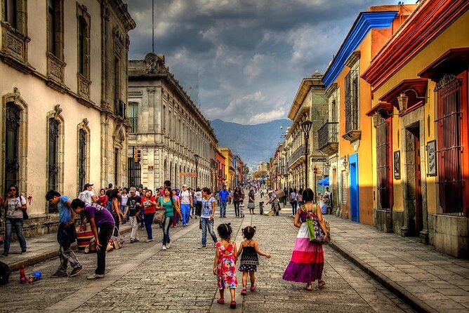 Walking tour and Museums Oaxaca - Meeting at Quinta Real and riding comfortably into El Centro