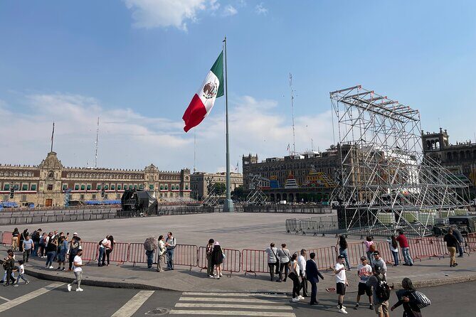 Walking Tour in Mexico City for Exploring their Cultural Heritage - Palaces and Tiles: Ending Near Palacio de Bellas Artes