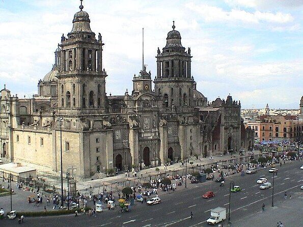 Walking Tour of the Historic Center in Mexico City - Key highlights you’ll feel right away