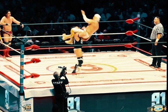 Wrestling with Mexican Dinner and Transportation - Arena Mexico: how the show timing works and what to expect
