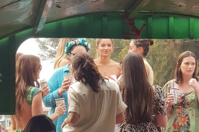 "Xochimilco: A Floating Mexican Fiesta" - Canales de Xochimilco: what you see during the two hours