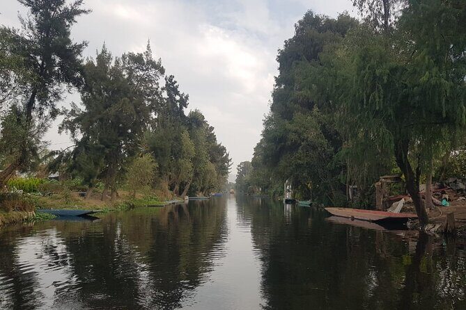 "Xochimilco: A Floating Mexican Fiesta" - How the onboard crew keeps the party feeling effortless