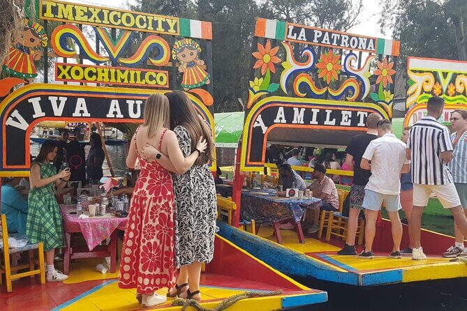 "Xochimilco: A Floating Mexican Fiesta" - Music onboard: picking the mood while you float