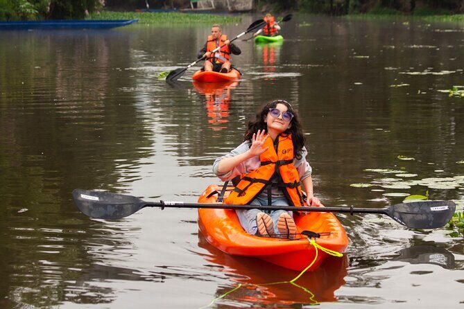 Xochimilco canals private tour with kayaks + boat - Cuicuilco pyramid: a 360 view that people often skip