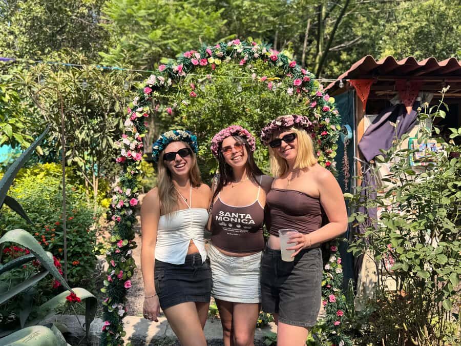 Xochimilco's Wild Side: Mezcal, Insects & Culture - Chinampa stop: photos, restroom break, and a chance to grab extras